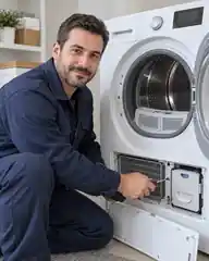 Kurutma Makinesi üzerinde çalışan teknisyen